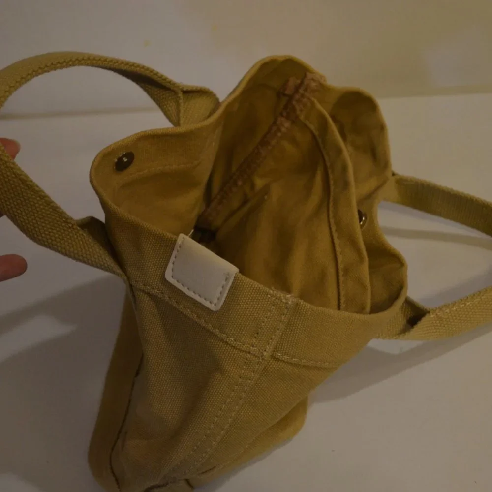Unknown Source Canvas Hand Bag Purse Beige Durable Inside Sections Pockets 12x8'